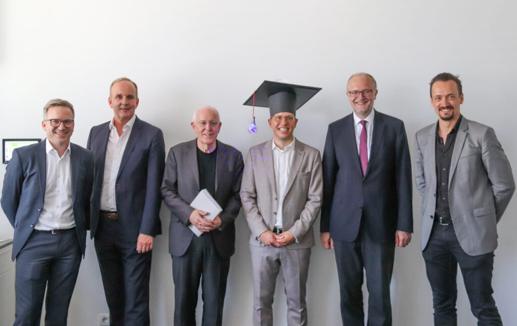 Herzlichen Glückwunsch an Herrn Dipl.-Ing. Julian Hänig, zur ...