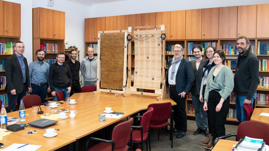 Modellierung von Holz und Holzstrukturen sowie zur Unschärfeanalyse des ISD